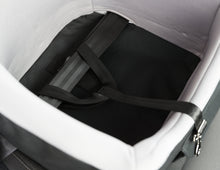 Load image into Gallery viewer, Trixie Car Seat