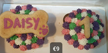Load image into Gallery viewer, Wendy's Box of 2 Frosted  Cupcakes for Dogs