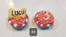 Load image into Gallery viewer, Wendy's Box of 2 Frosted  Cupcakes for Dogs