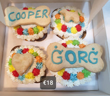 Load image into Gallery viewer, Wendy's Box of 4 Frosted  Cupcakes for Dogs