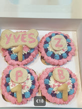 Load image into Gallery viewer, Wendy's Box of 4 Frosted  Cupcakes for Dogs