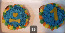Load image into Gallery viewer, Wendy's Box of 2 Frosted  Cupcakes for Dogs