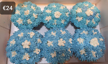 Load image into Gallery viewer, Wendy's Box of 6 Frosted  Cupcakes for Dogs