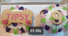Load image into Gallery viewer, Wendy's Box of 2 Frosted  Cupcakes for Dogs