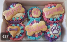 Load image into Gallery viewer, Wendy's Box of 6 Frosted  Cupcakes for Dogs
