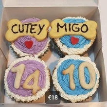 Load image into Gallery viewer, Wendy's Box of 4 Frosted  Cupcakes for Dogs