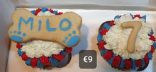 Load image into Gallery viewer, Wendy's Box of 2 Frosted  Cupcakes for Dogs