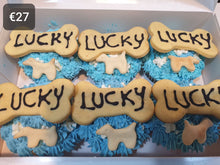 Load image into Gallery viewer, Wendy's Box of 6 Frosted  Cupcakes for Dogs