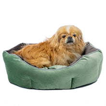 Load image into Gallery viewer, Ferplast QUEEN Velvet sofa for cats and dogs. Soft padding - various sizes and colours.
